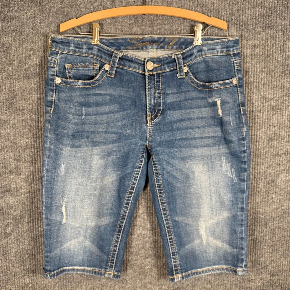 Y2K Seven7 Denim Bermuda Shorts Womens 12 Low Rise Long Jorts Distressed 2000s